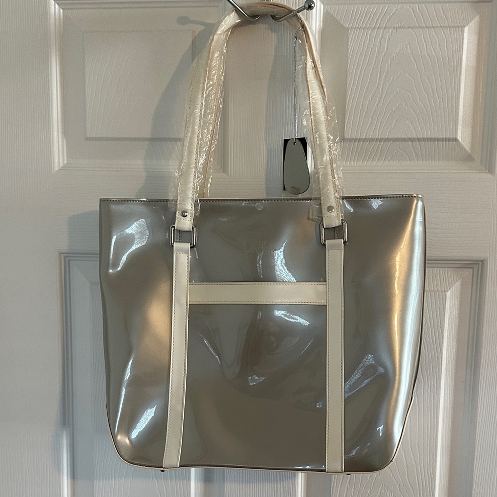 Beijo Patent Tote in Light Gray with Cream Trim